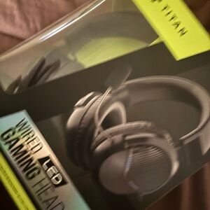 Titan Over-Ear Headphones - Black